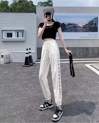 Women Casual Sweatpants in Black and White