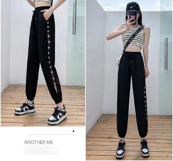 Women Casual Sweatpants in Black and White
