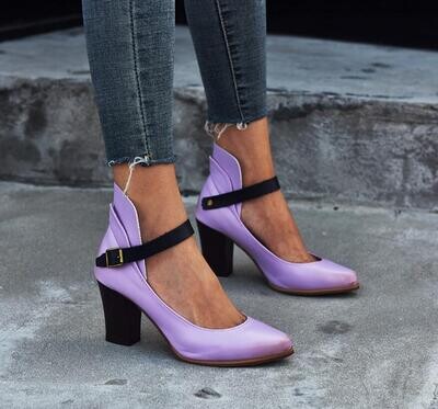 Retro Style Thick Heels Pointed Toe Shoes
