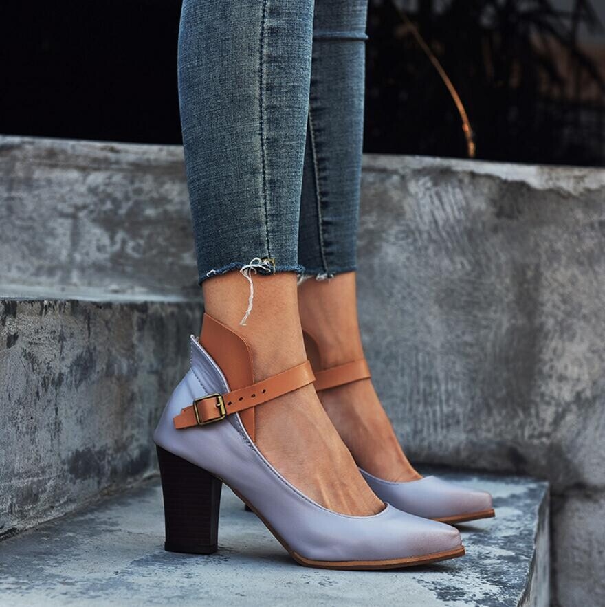 Retro Style Thick Heels Pointed Toe Shoes