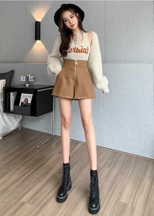 High Wasited Front Zipper PU Leather Shorts