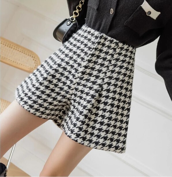 Classic Style Houndstooth Woolen Shorts