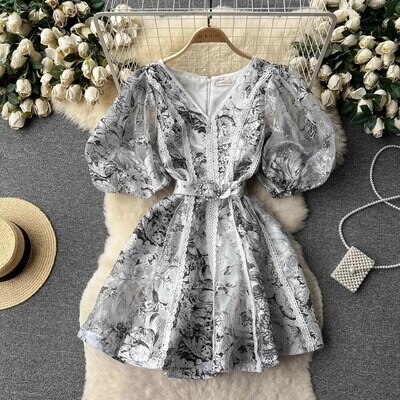 Fragmented Flower Hook French V-Neck Puff Sleeve Dress