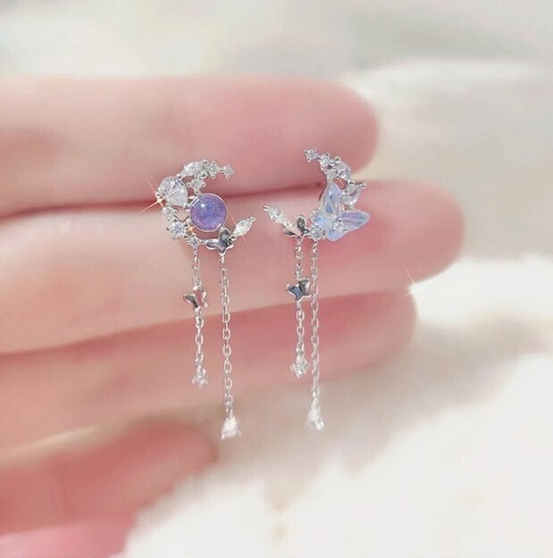 Exquisite Moon Tassel Earrings
