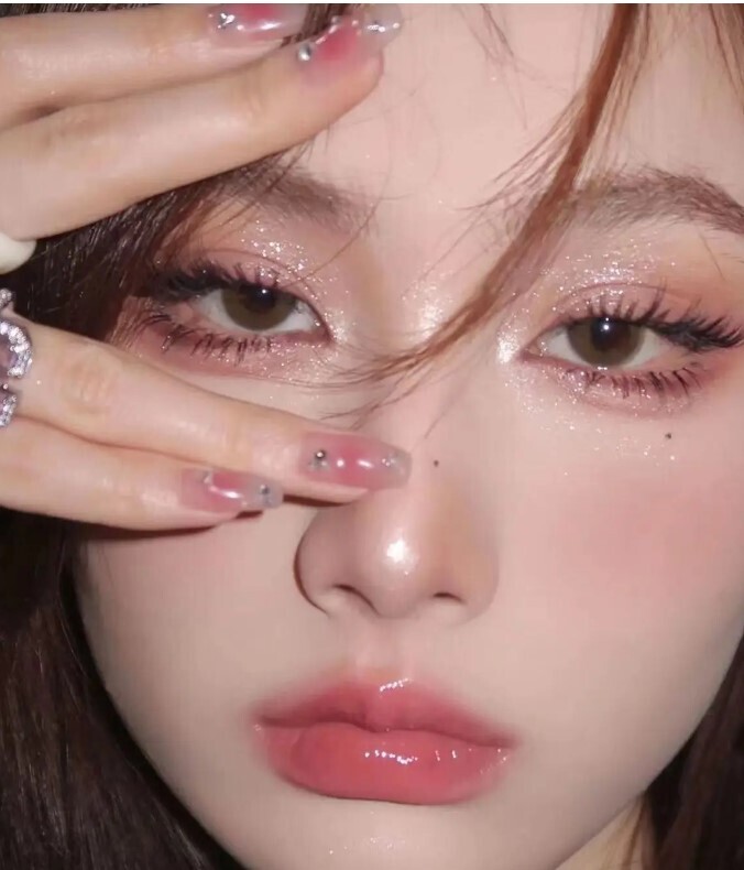Pearlescent Glitter Monochrome Highlighter Diamond Eyeshadow Palette