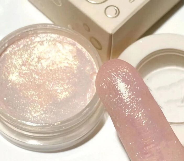 Pearlescent Glitter Monochrome Highlighter Diamond Eyeshadow Palette