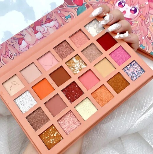 Kawaii Strawberry Glitter Matte Eyeshadow Palette Waterproof