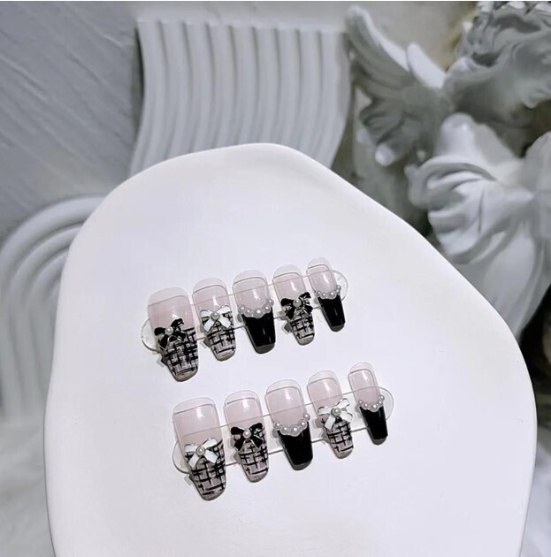 Gorgeous French False Nails with Bow and Pearl Decor