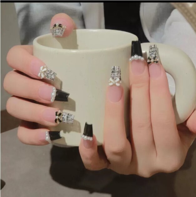 Gorgeous French False Nails with Bow and Pearl Decor