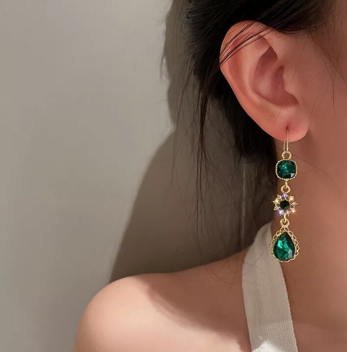 Exquisite Luxury Zircon Long Earrings
