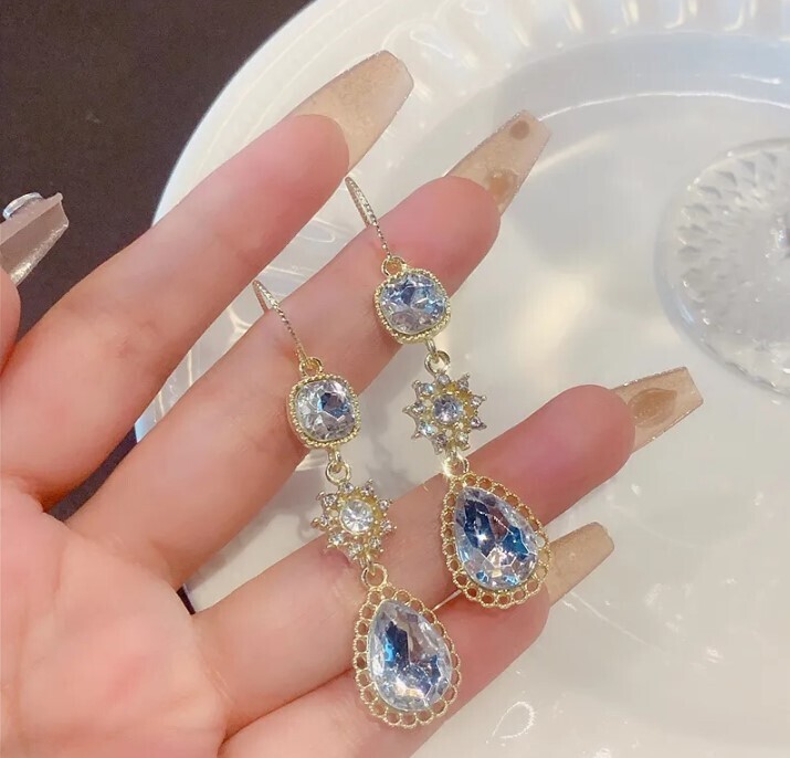 Exquisite Luxury Zircon Long Earrings
