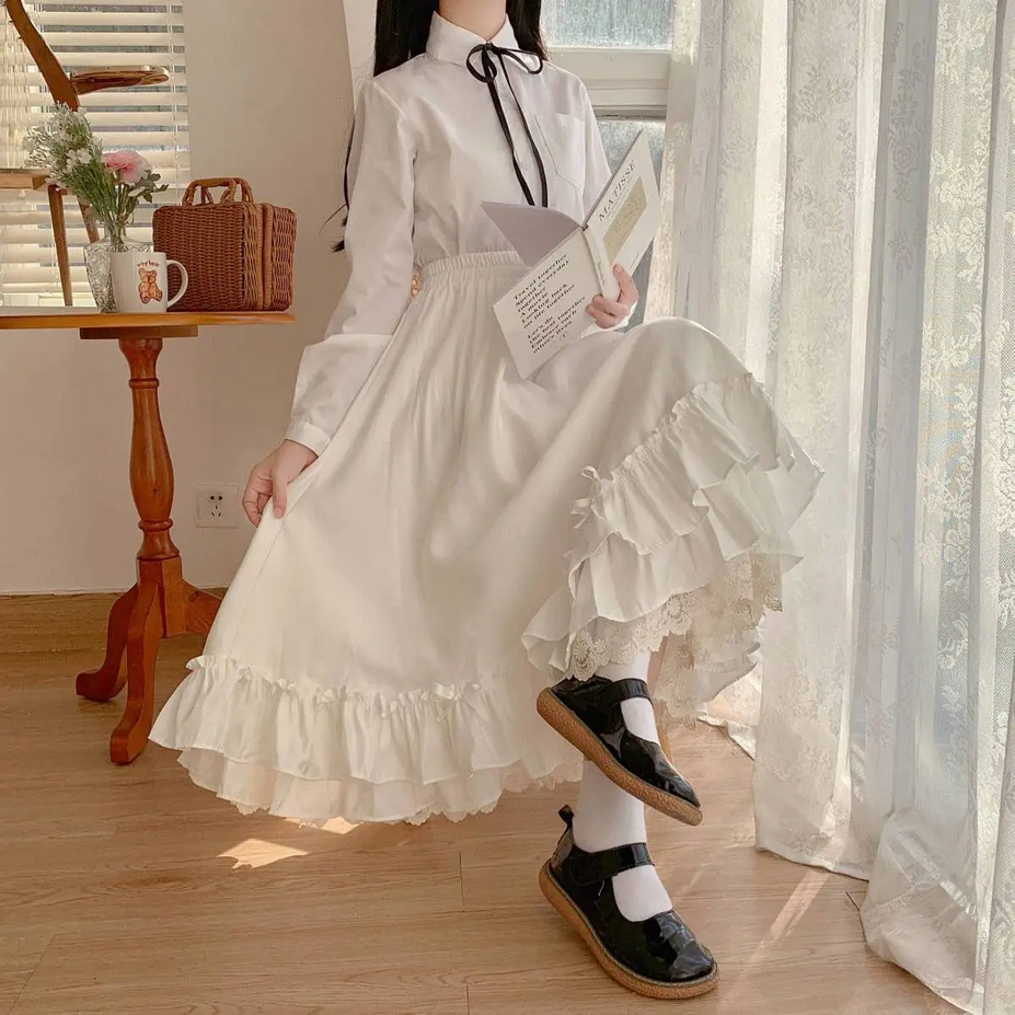 Japanese Y2K Vintage Lace Ruffled Pleated Skirt in Black and White