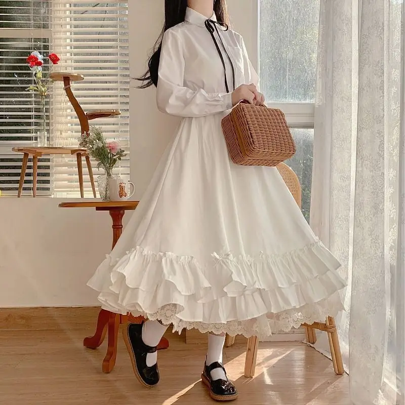 Japanese Y2K Vintage Lace Ruffled Pleated Skirt in Black and White