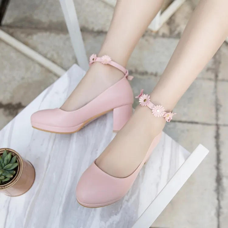 Kawaii Women&#39;s Daisy Ankle Strap Platform Pumps
