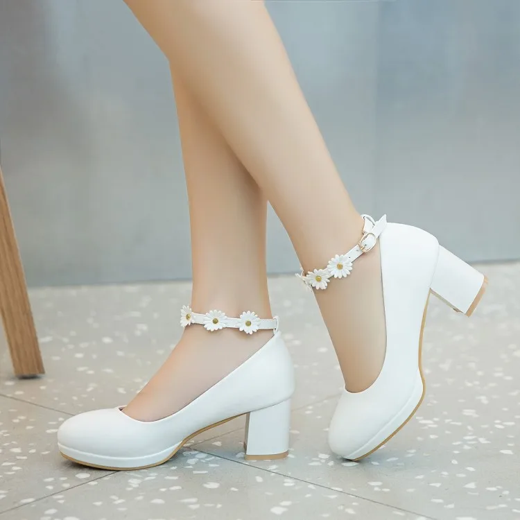 Kawaii Women&#39;s Daisy Ankle Strap Platform Pumps