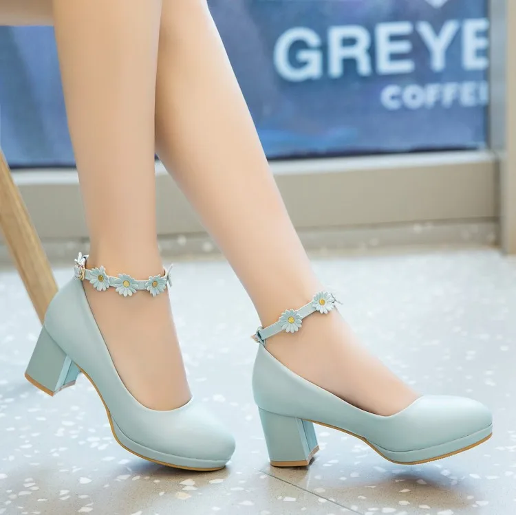 Kawaii Women&#39;s Daisy Ankle Strap Platform Pumps