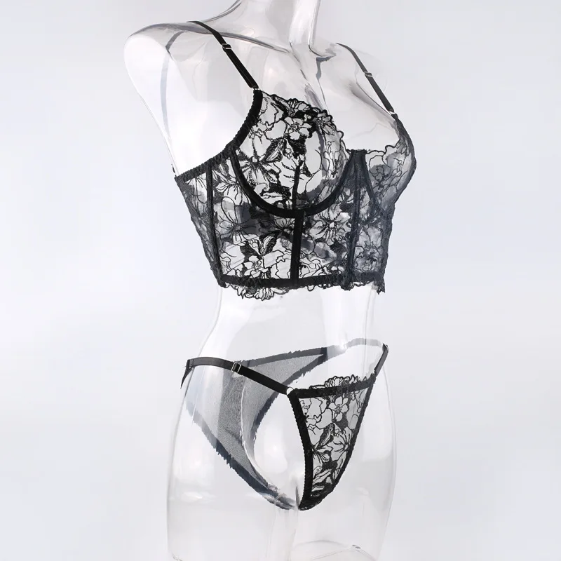 Beautiful Lace Embroidery With Underwire Lingerie Set