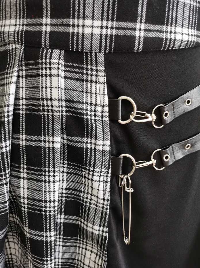 Plaid High Waist Irregular Hem Skirt