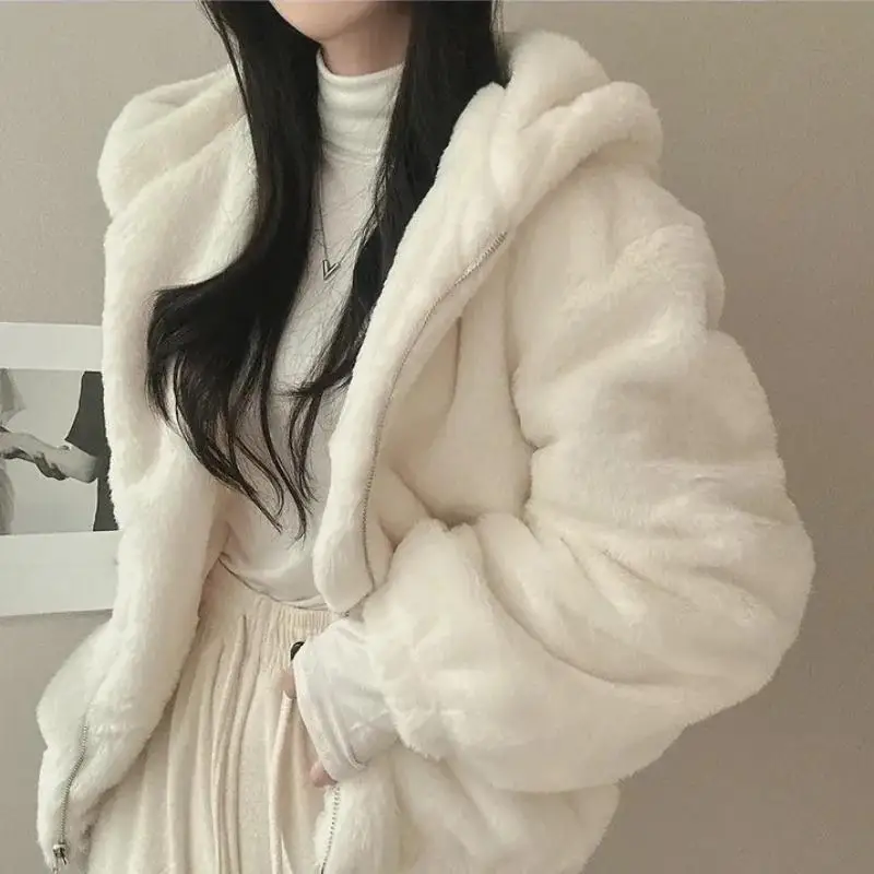 Kawaii Hooded Plush Women&#39;s Coat