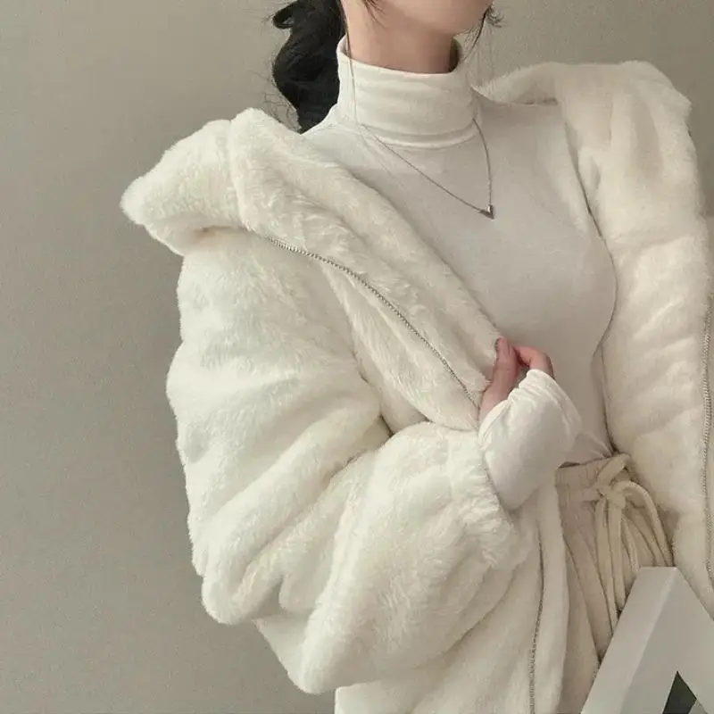 Kawaii Hooded Plush Women&#39;s Coat