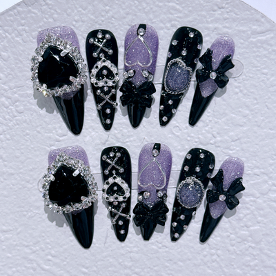 10 Pieces Gothic Kawaii Hearts and Bows Press on Nails