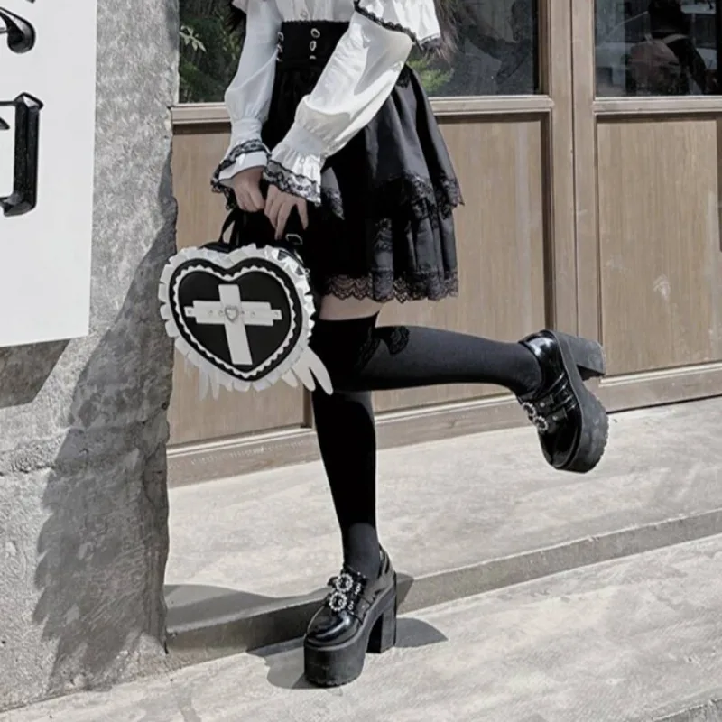 Chic Heart Wing Ita Mochila Contrast Color Backpack