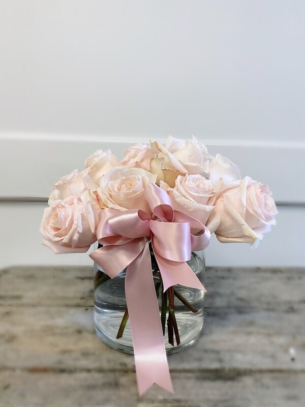 Dozen Roses Low Style