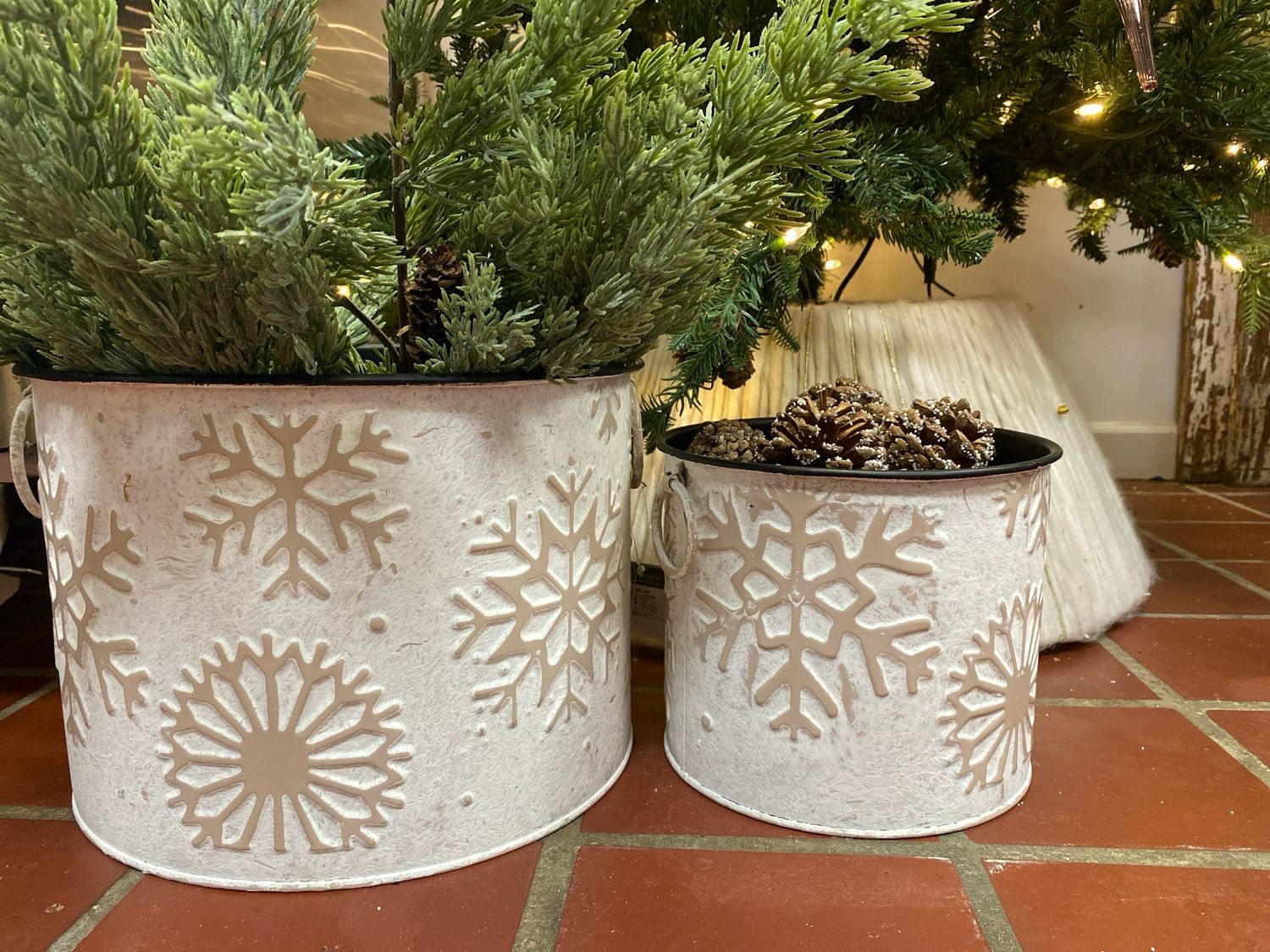 White Snowflake Metal Buckets