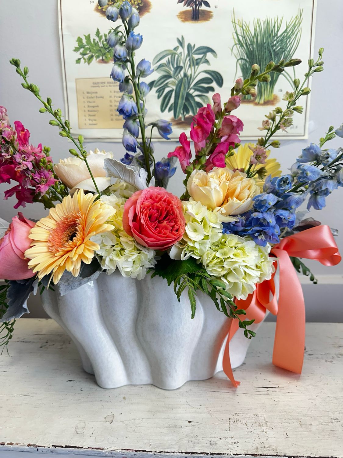Kado Vase With Florals