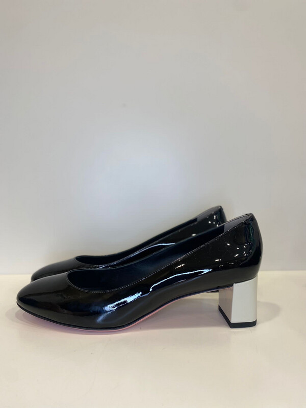 DECOLTÉ FENDI