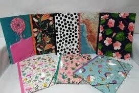 Carpeta cartón plastificado diseño con gomas