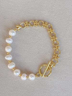 Easton Elle Pearl Loop Bracelet 