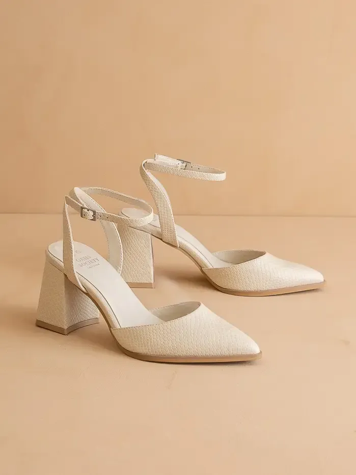The Princess White | Pointed Toe w/ Ankle Strap 