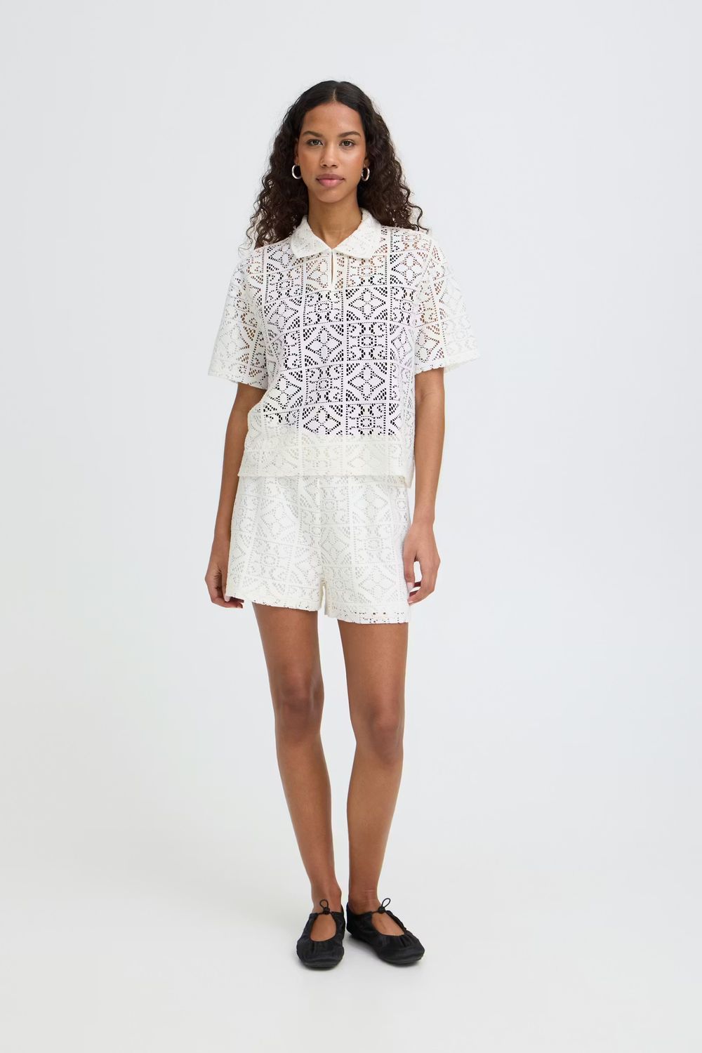 Ihnaima White Shorts