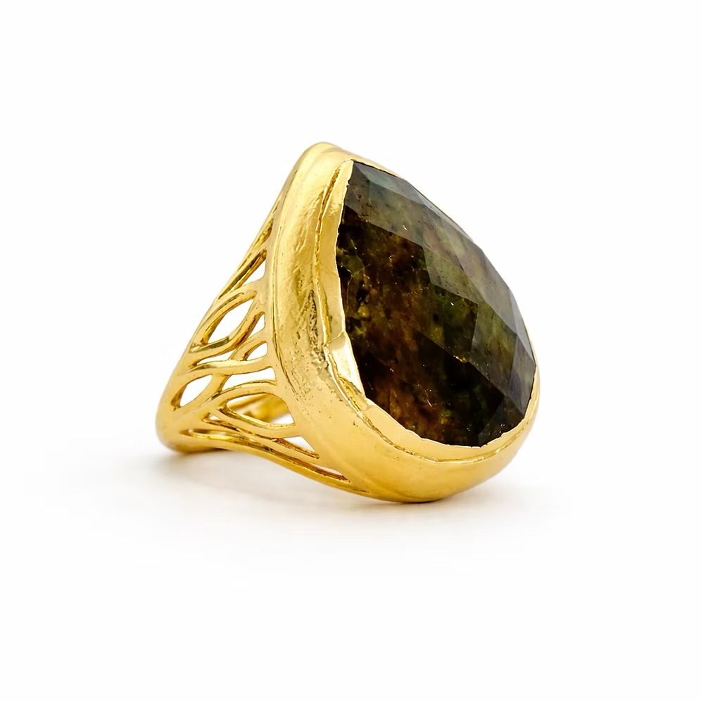 Easton Elle Tear Drop Ring- Labradorite 