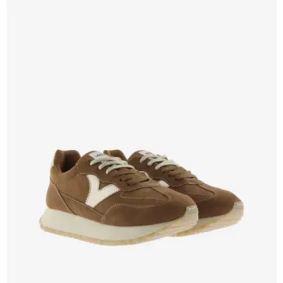 Victoria Cuero Viento Sneakers