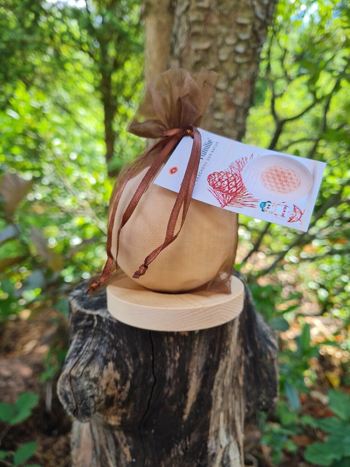 Zirbenkugel Blume mit Teller