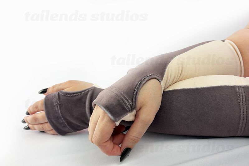 Husky PINK - Arm Warmers