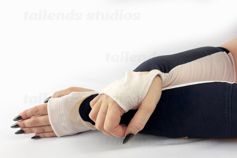 Shiba - Arm Warmers