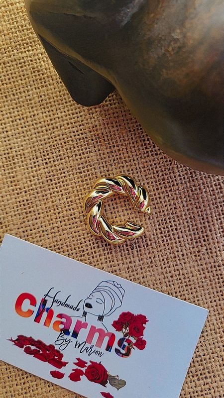 Twisted Cuff