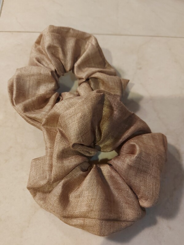 100% Organic Silk Scrunchie (Colour Tan)