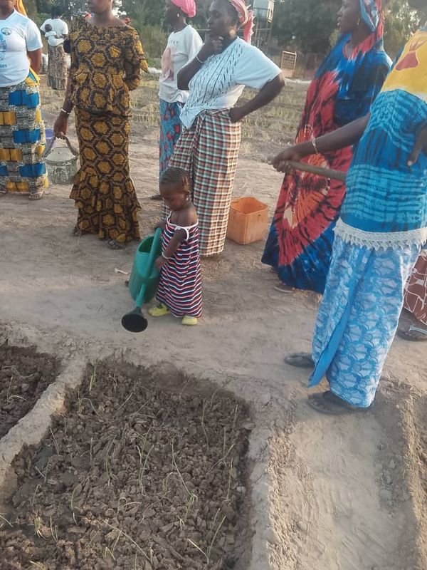 FORMAZIONE PER DONNE - ORTICOLTURA FAMIGLIARE FORMAZIONE PER DONNE - ORTICOLTURA FAMIGLIARE