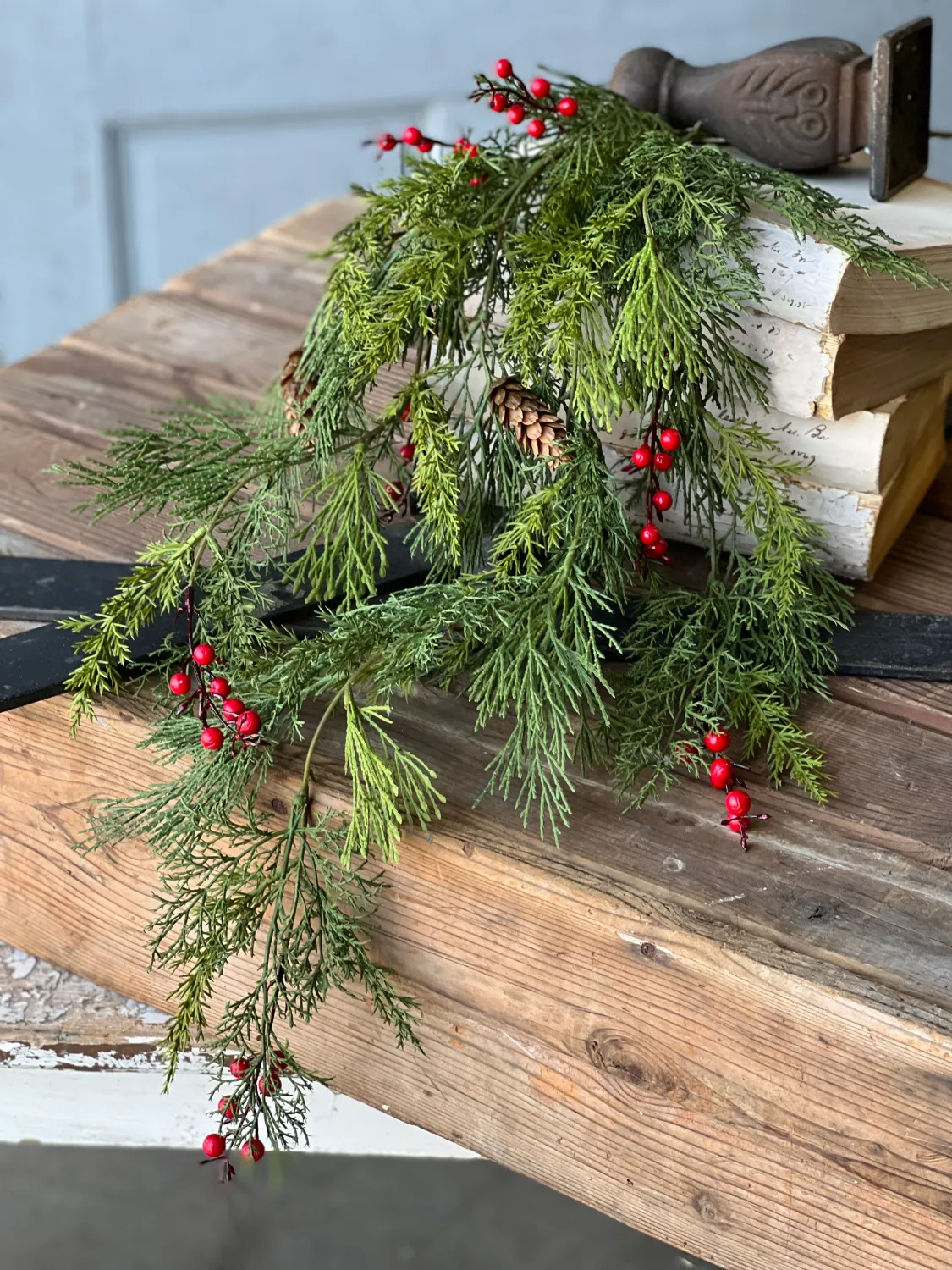 34&quot; Alpine w/Berries Hanging Bush