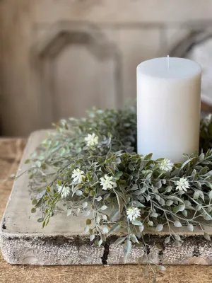 11" Chadwick Buds Candle Ring