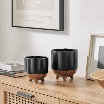Milo Black and Walnut Planters