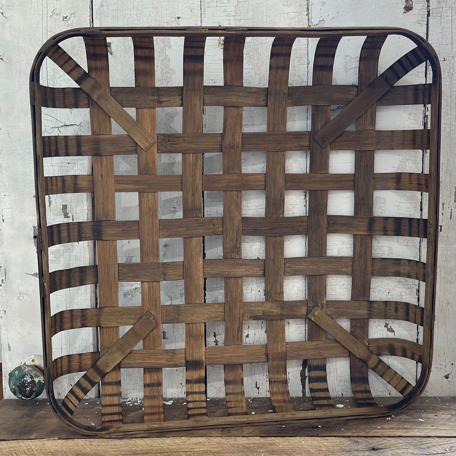 Tobacco Basket Square