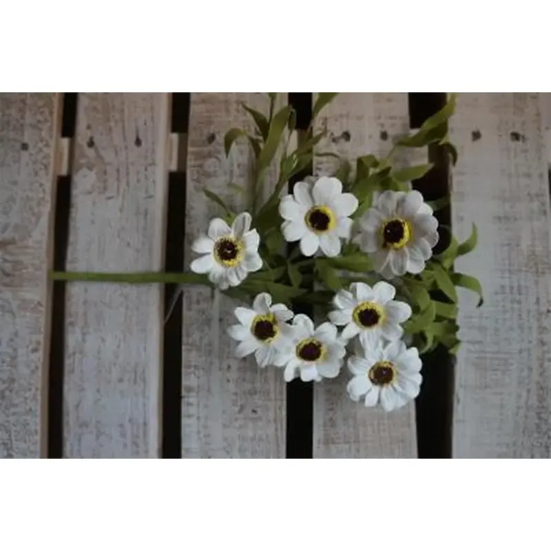 16&quot; White Daisy Pick