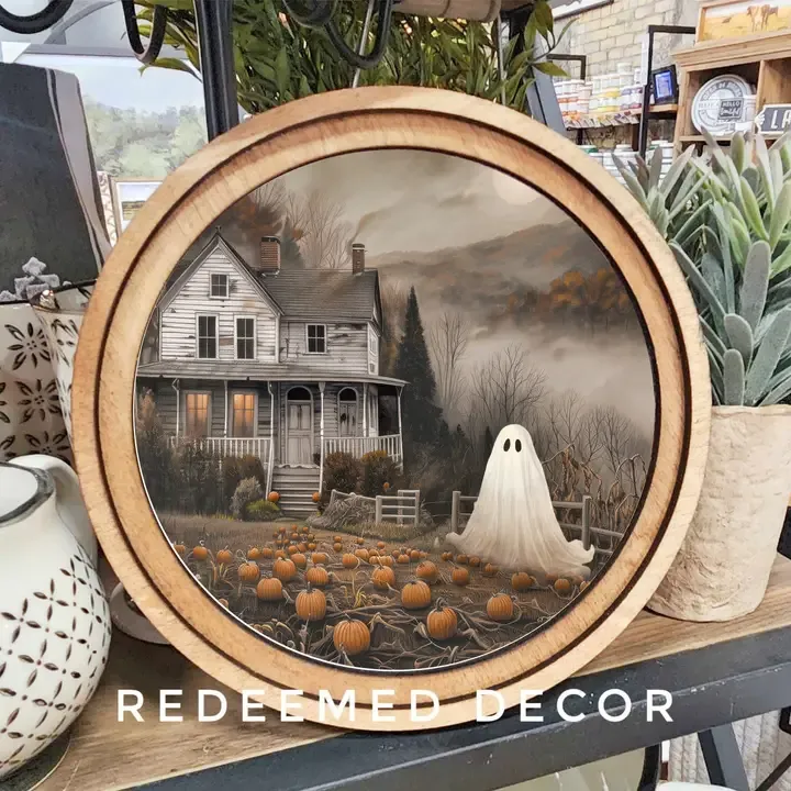 Moody Ghost House Round