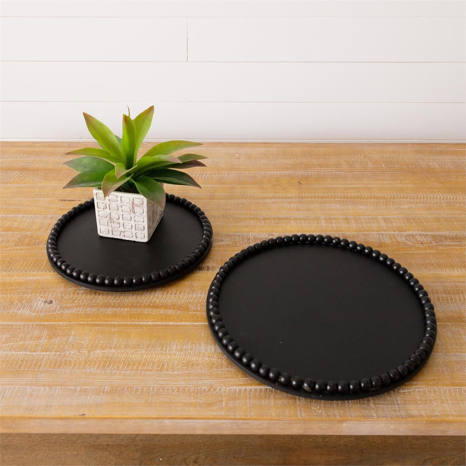 Round Beaded Black Trays