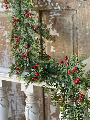 5' Lively Berry Garland